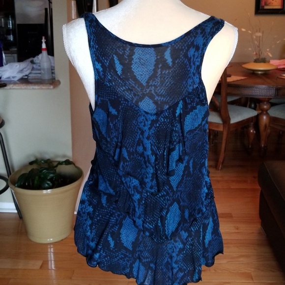 Express Ruffled Tank - Picture 2 of 3